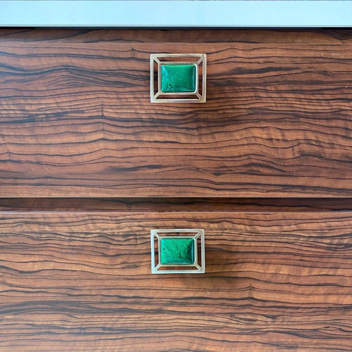 Our custom cabinet hardware allows you to add the gemstone of your choice to your cabinet pulls and knobs. Explore all our custom hardware collections today.