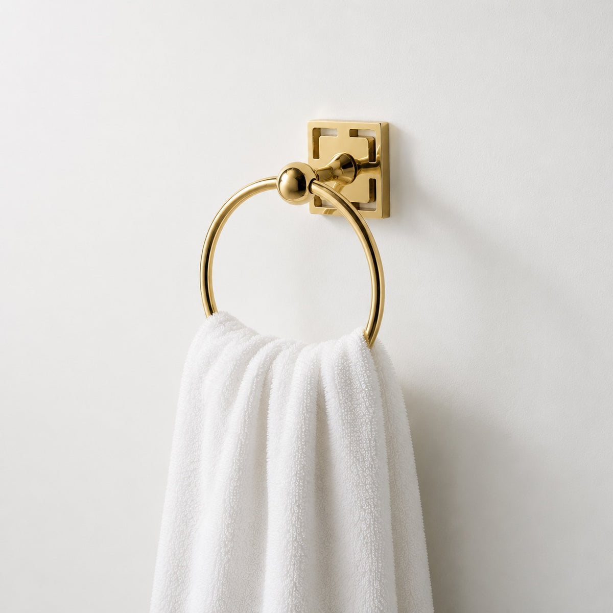Benson 7" Brass Towel Ring - Polished Brass