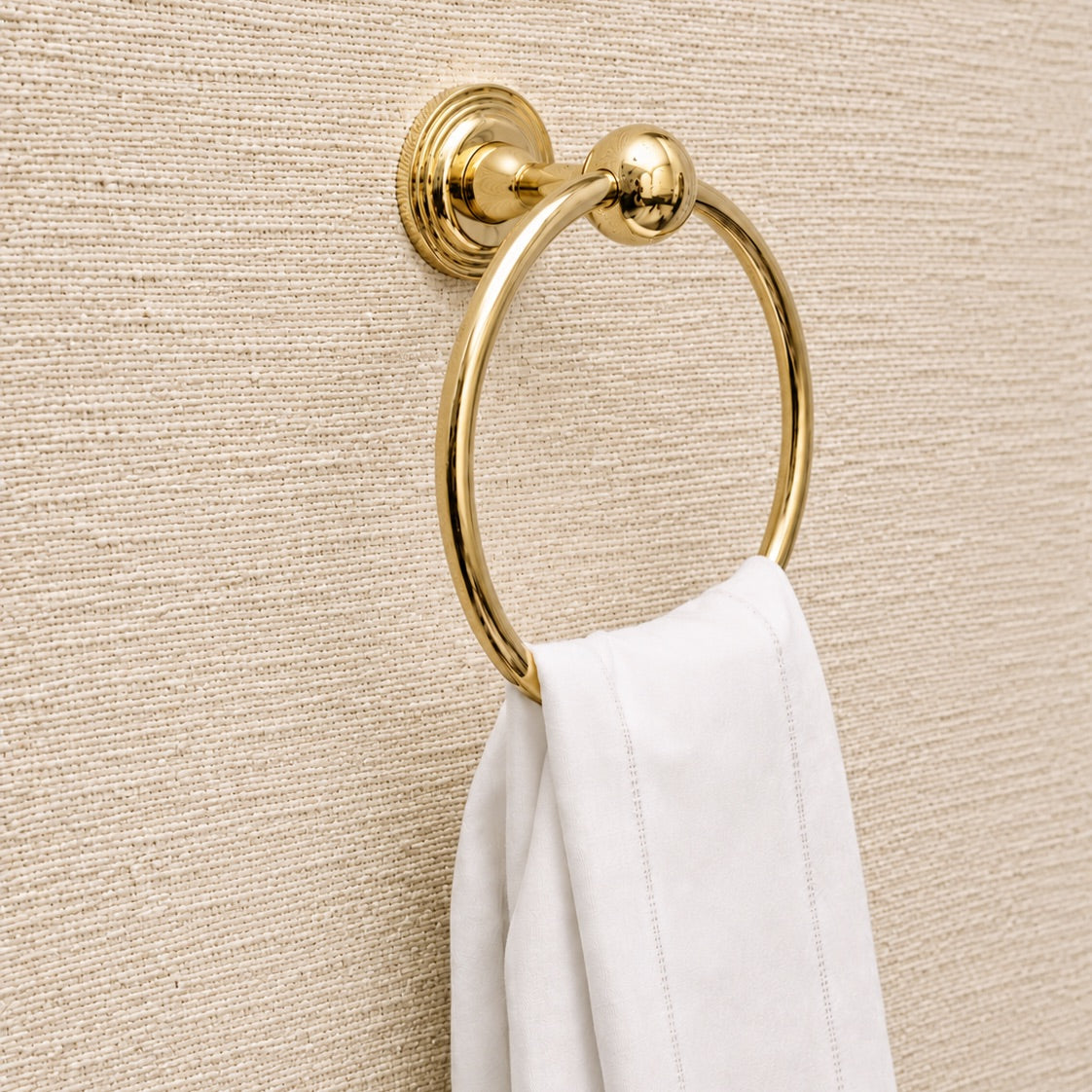 Briar 7" Brass Towel Ring - Polished Brass