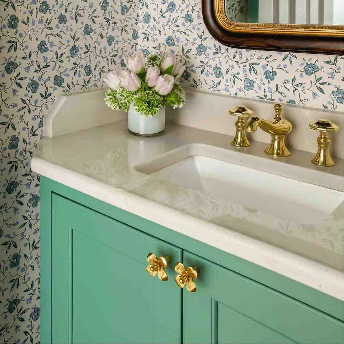 Dogwood Solid Brass Knob - Polished Brass