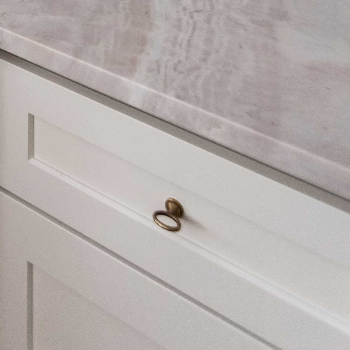Alexandria Ring Pull - Burnished Brass