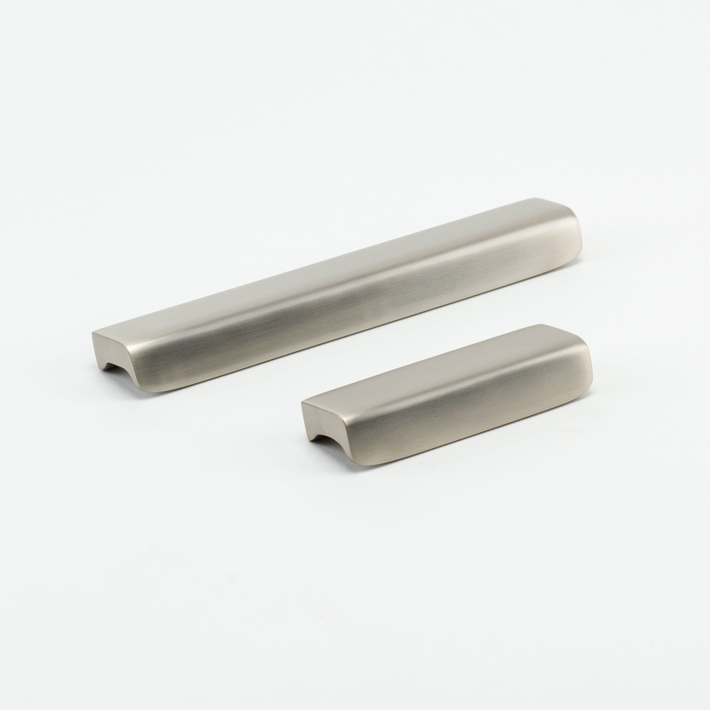 Otto Waterfall Pull (6" c-c) - Stainless Steel