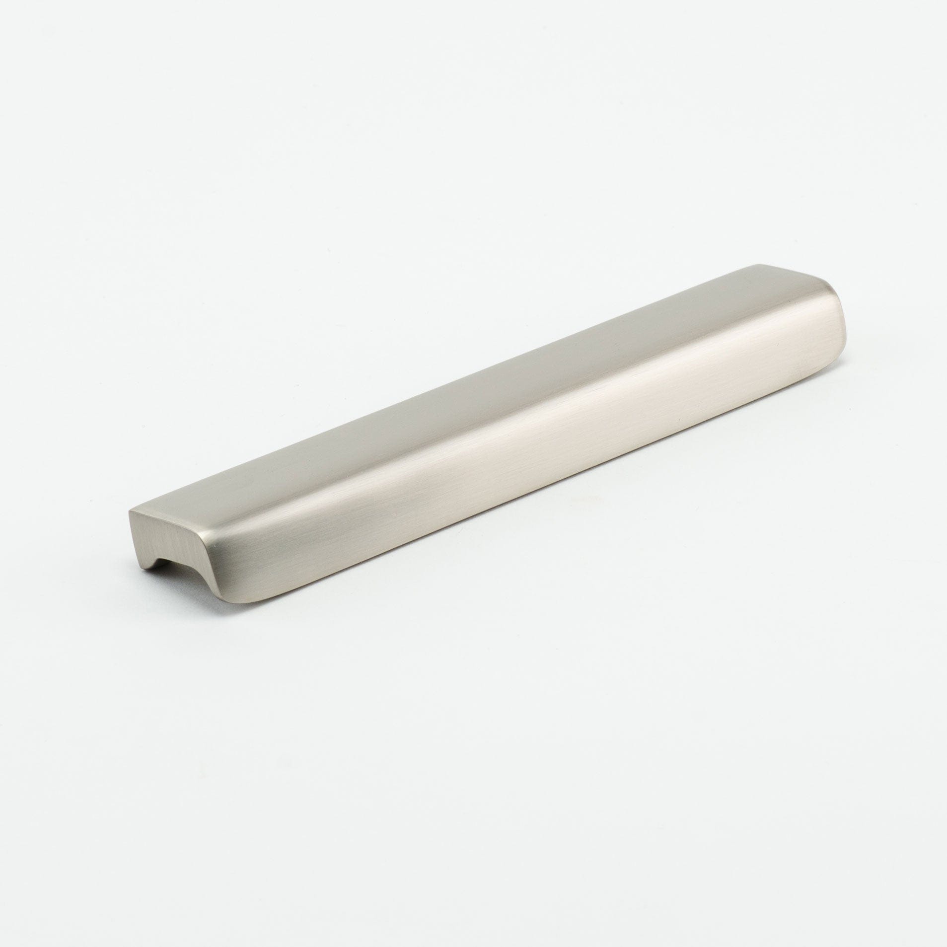 Otto Waterfall Pull (6" c-c) - Stainless Steel