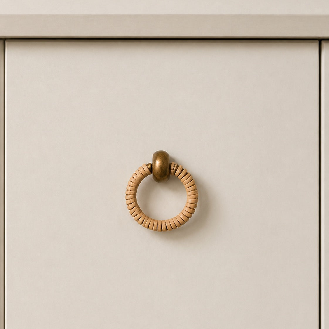 Newport 1.50" Rattan Ring Pull - Burnished Brass
