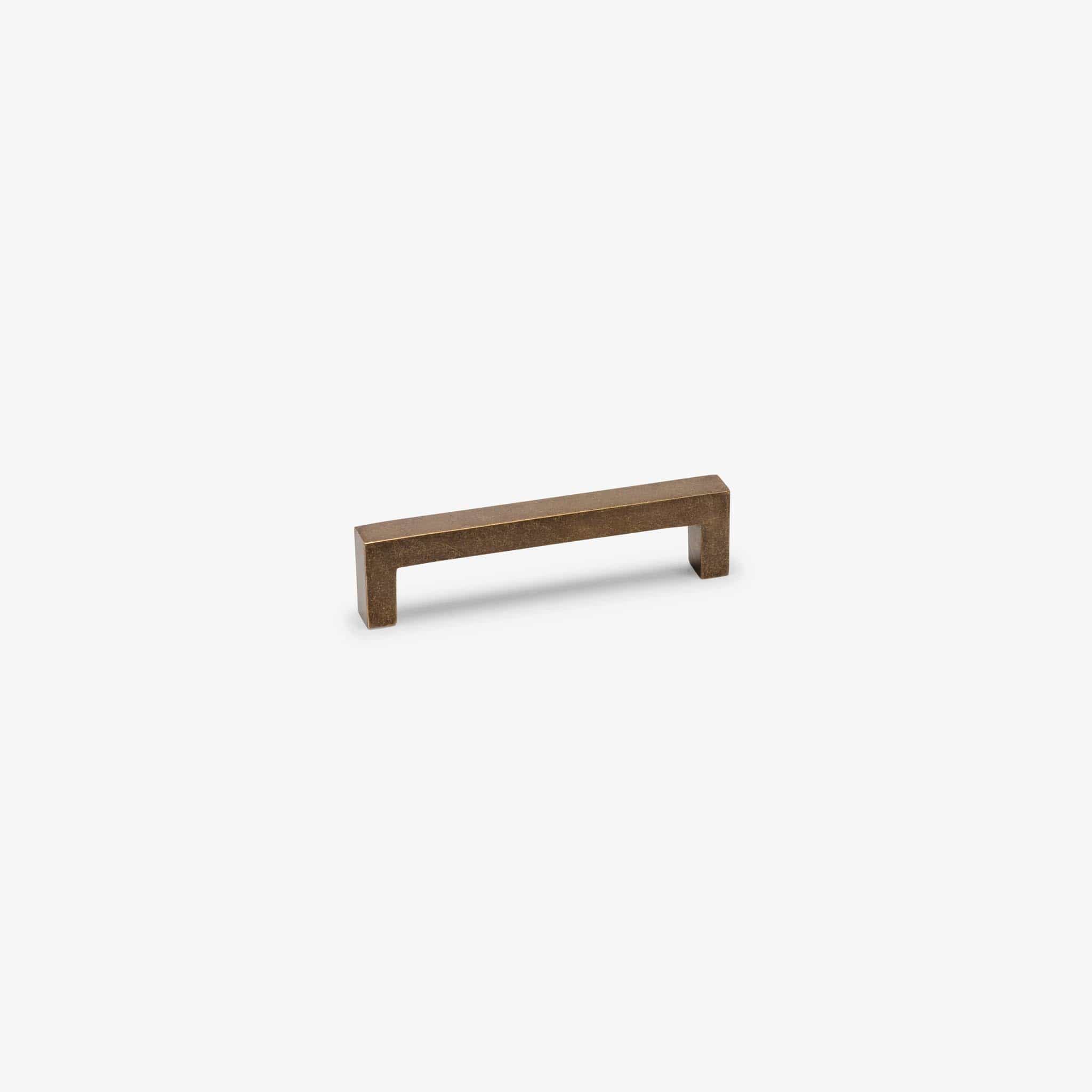New Castle Bar Pull (4" c-c) - Burnished Brass