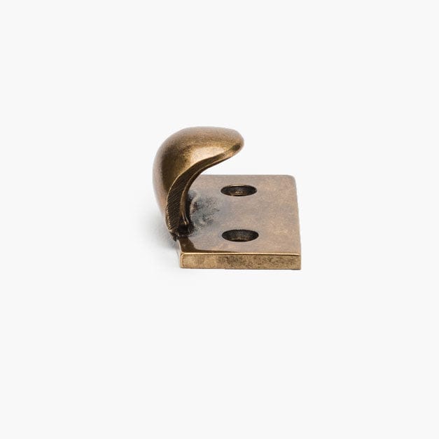 Clementine Finger Pull - Burnished Brass