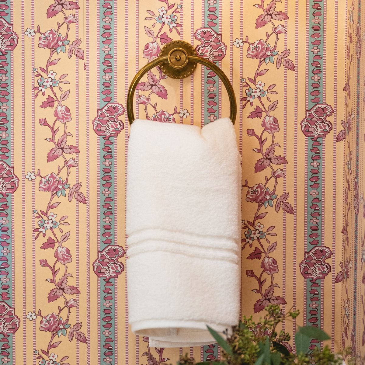 Amelia 7" Brass Towel Ring - Burnished Brass