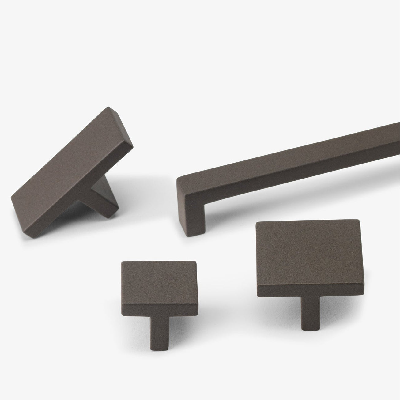 New Castle 1.75" Knob - Benjamin Moore Color of the Year