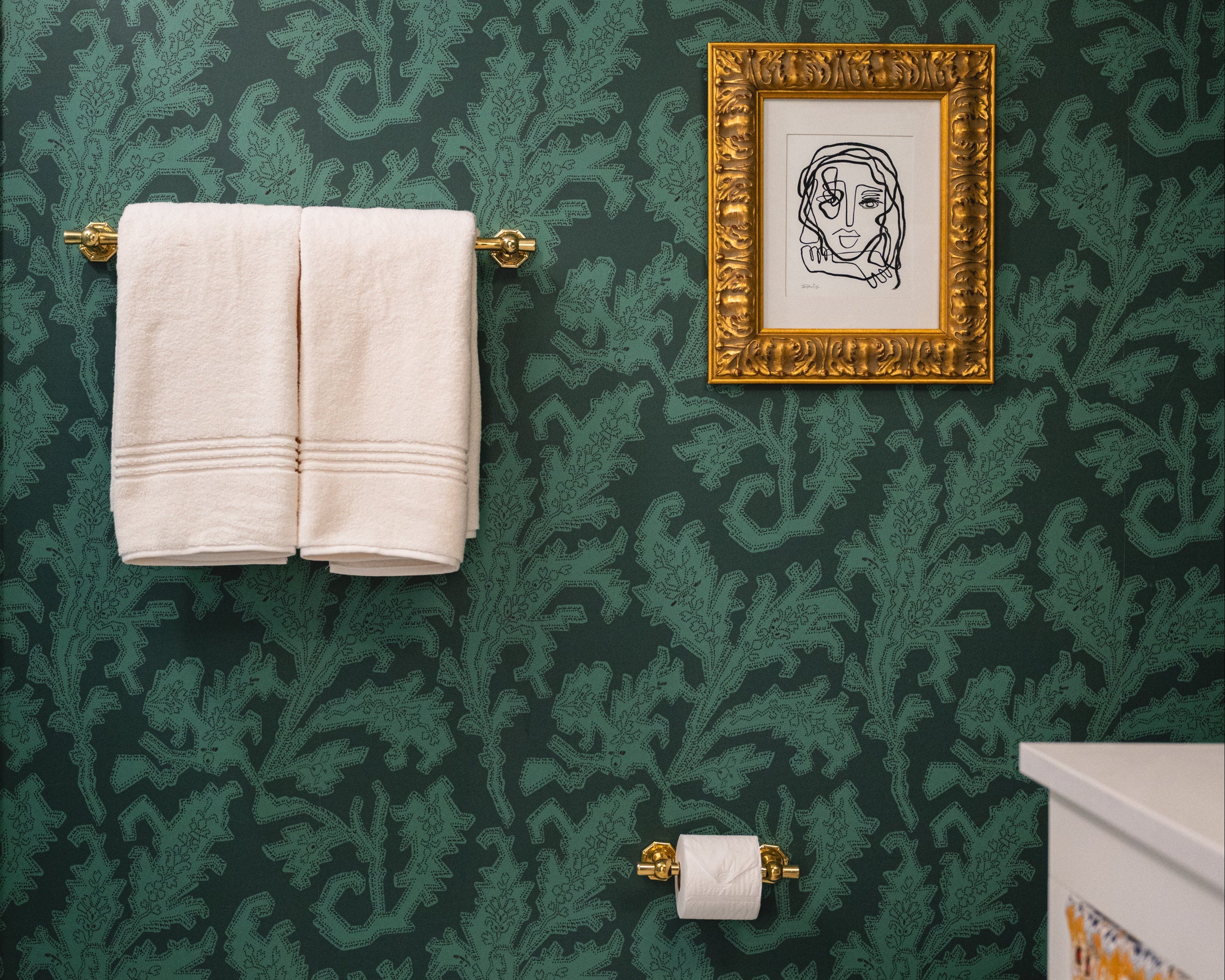 bathroom-accessories-2