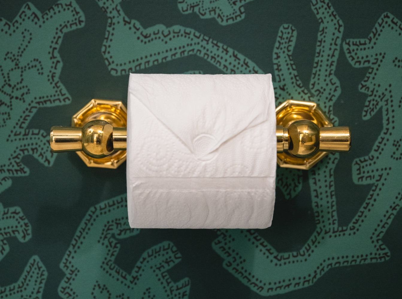 BAMBOO TOILET PAPER HOLDER