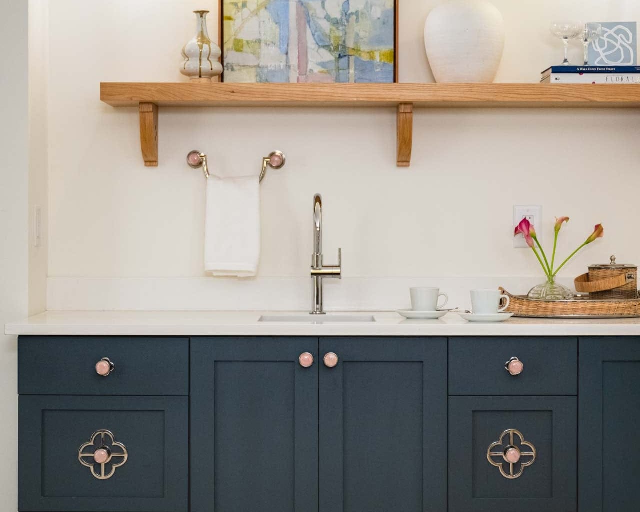 Lane Custom U-Shape Towel Bar