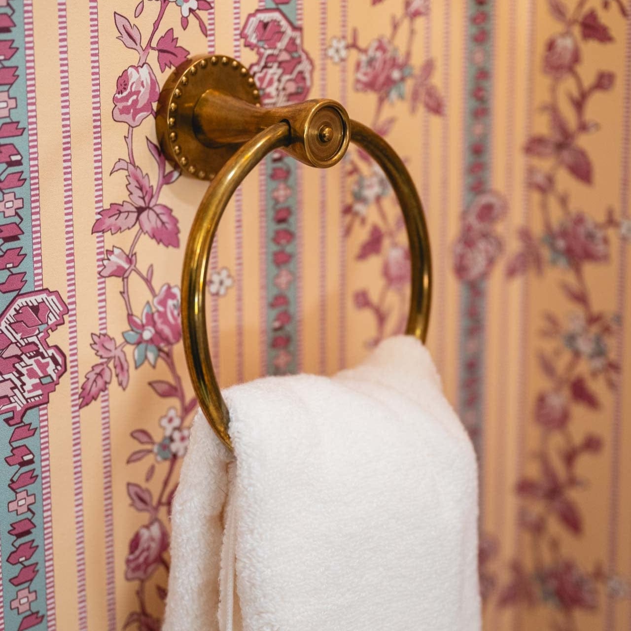 Amelia Towel Ring