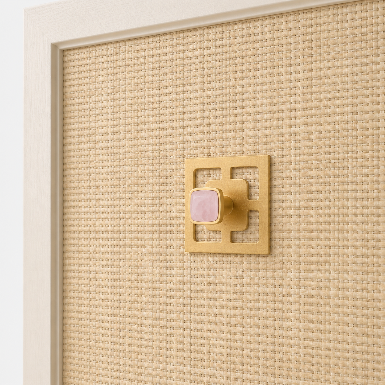 Benson 1.25" Custom Knob w/ Benson 3.40" Backplate - Satin Brass Matte