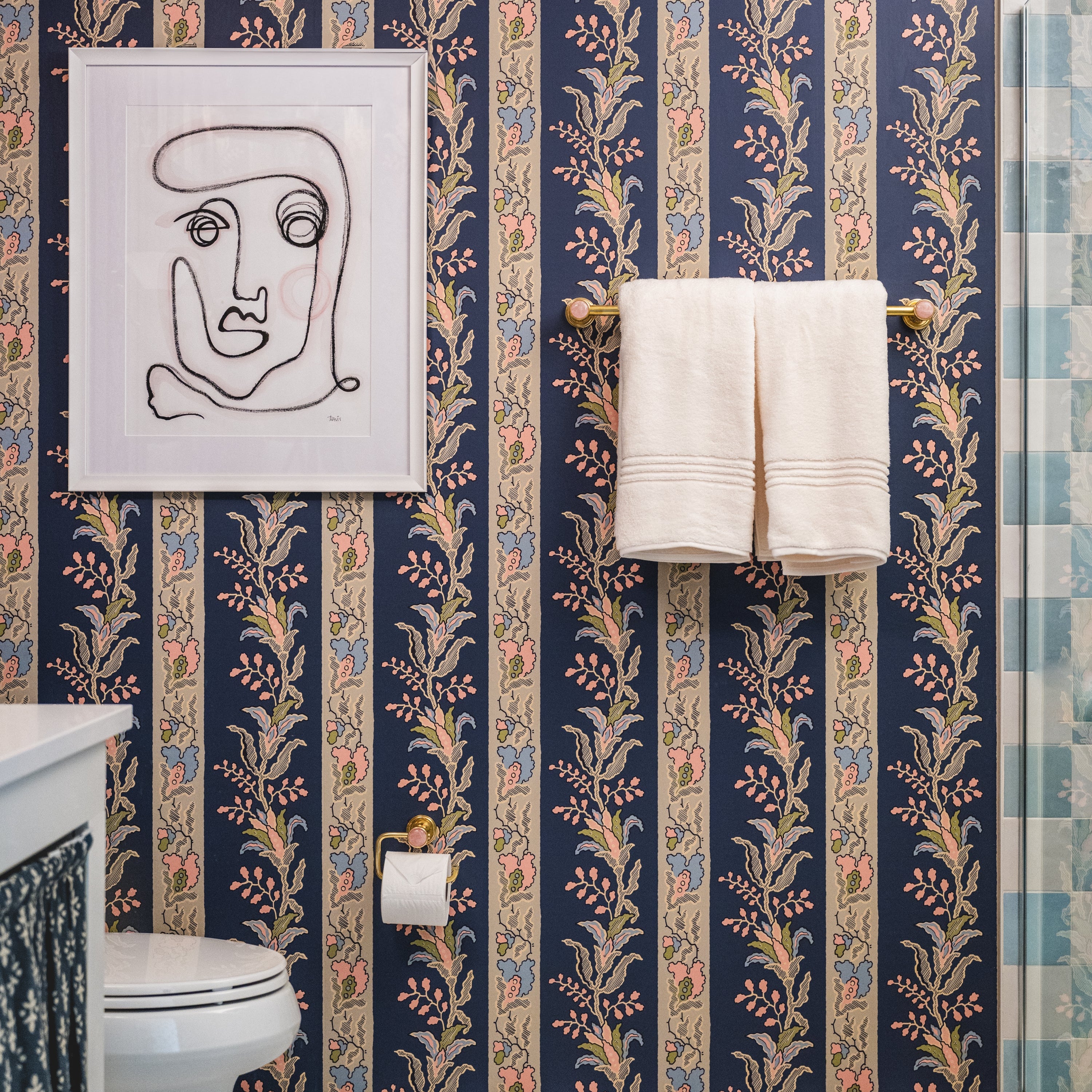 bathroom-accessories