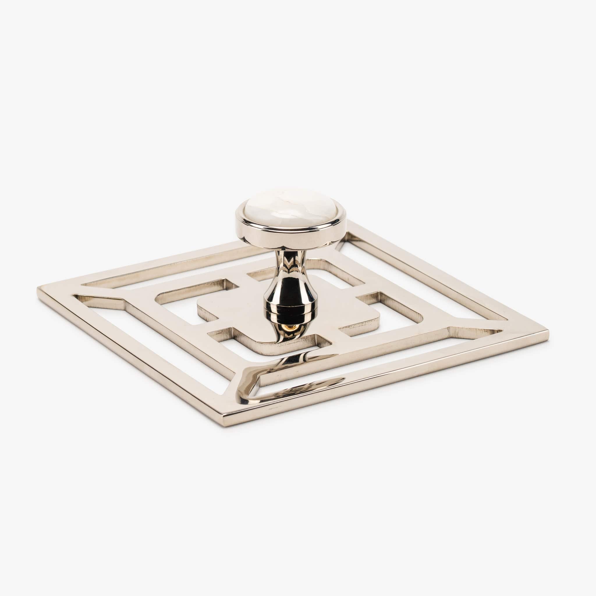 Modern Matter Lane 1.40" Custom Knob w/ Benson 5" Backplate I Modern Matter Hardware Bundled Set