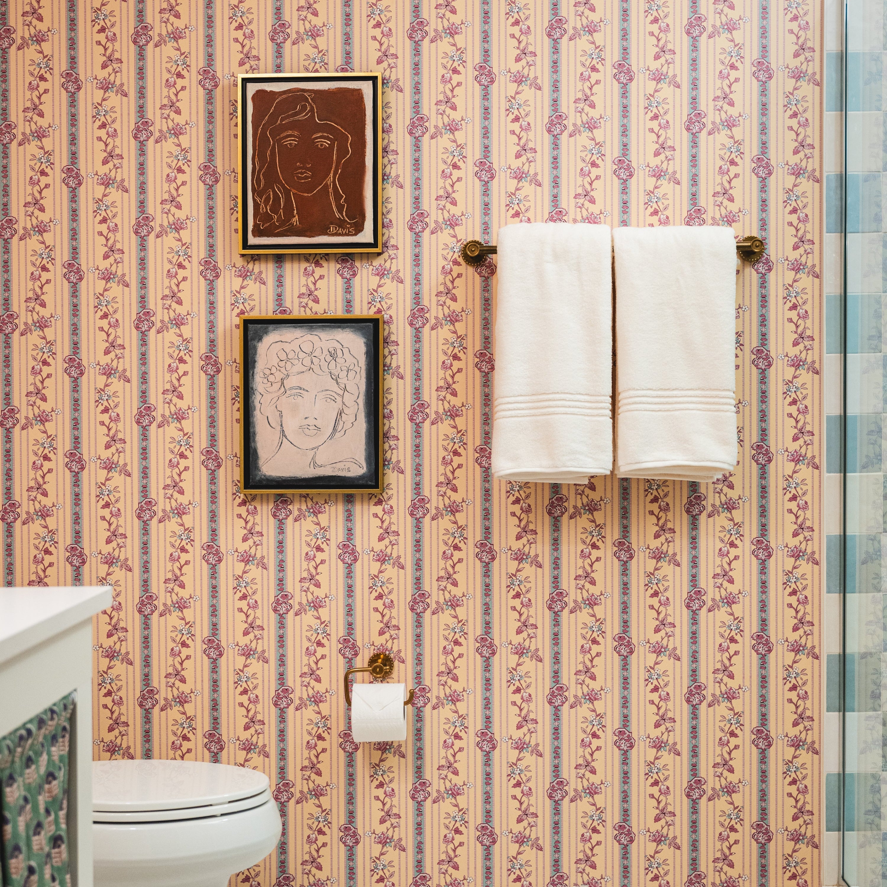 bathroom-accessories