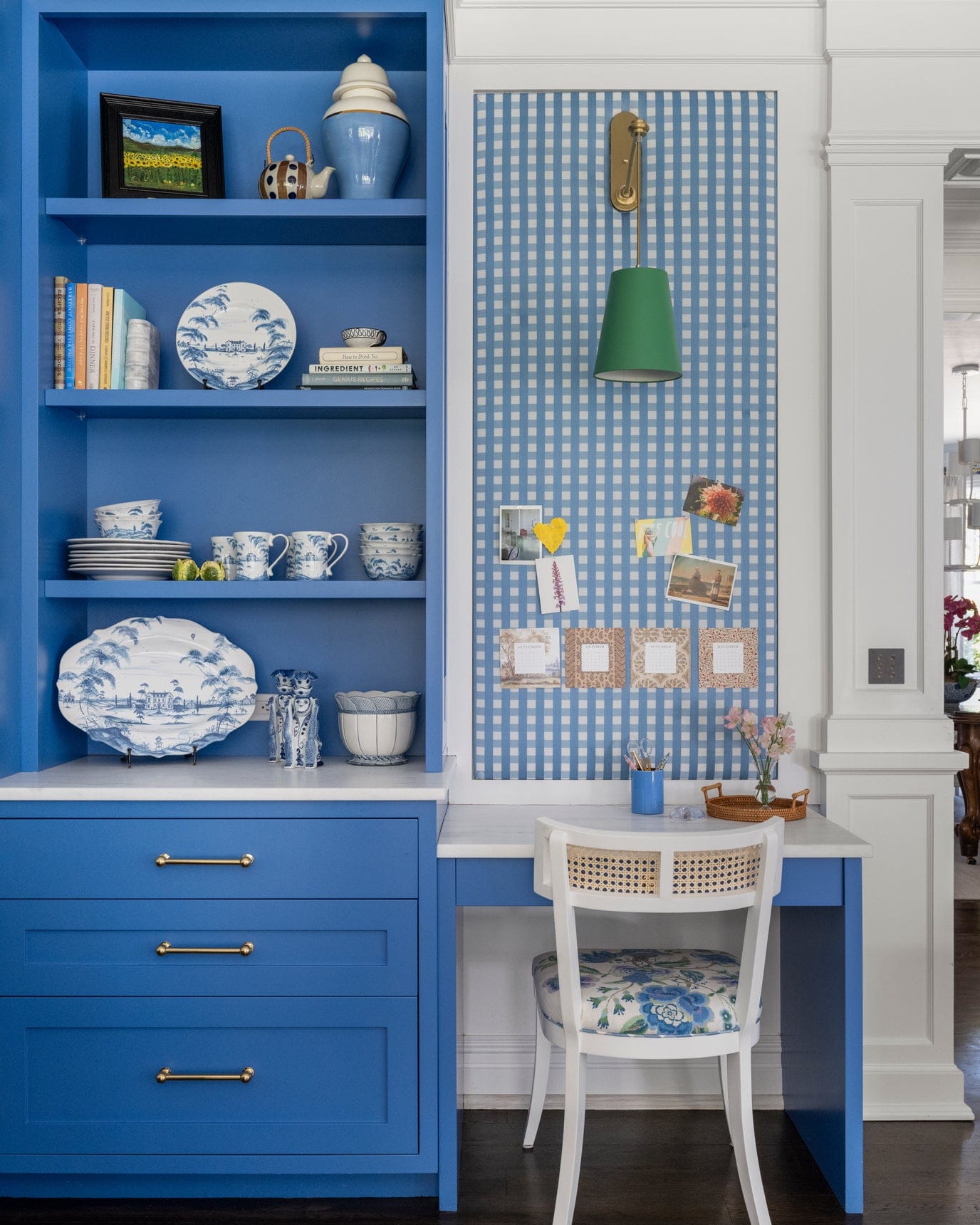Q: Why did you select the Cosmos Pulls and Knobs for this kitchen?