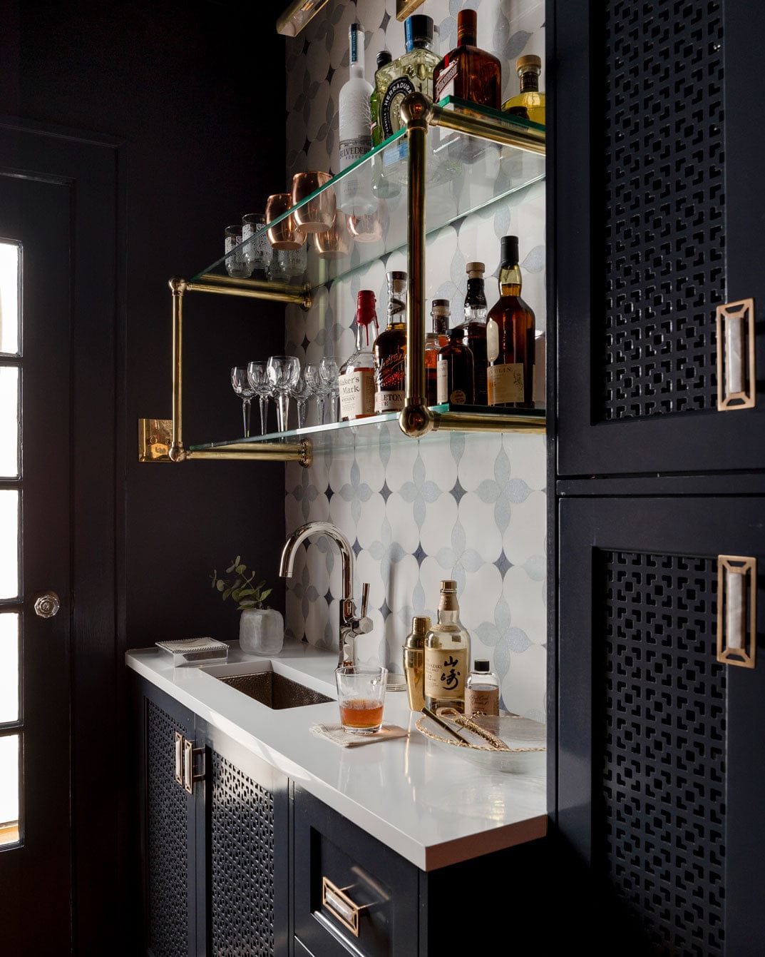 Interior by Julianne Hendrickson. Photography Heather Ison. Julianne used our McCoy Custom Pull