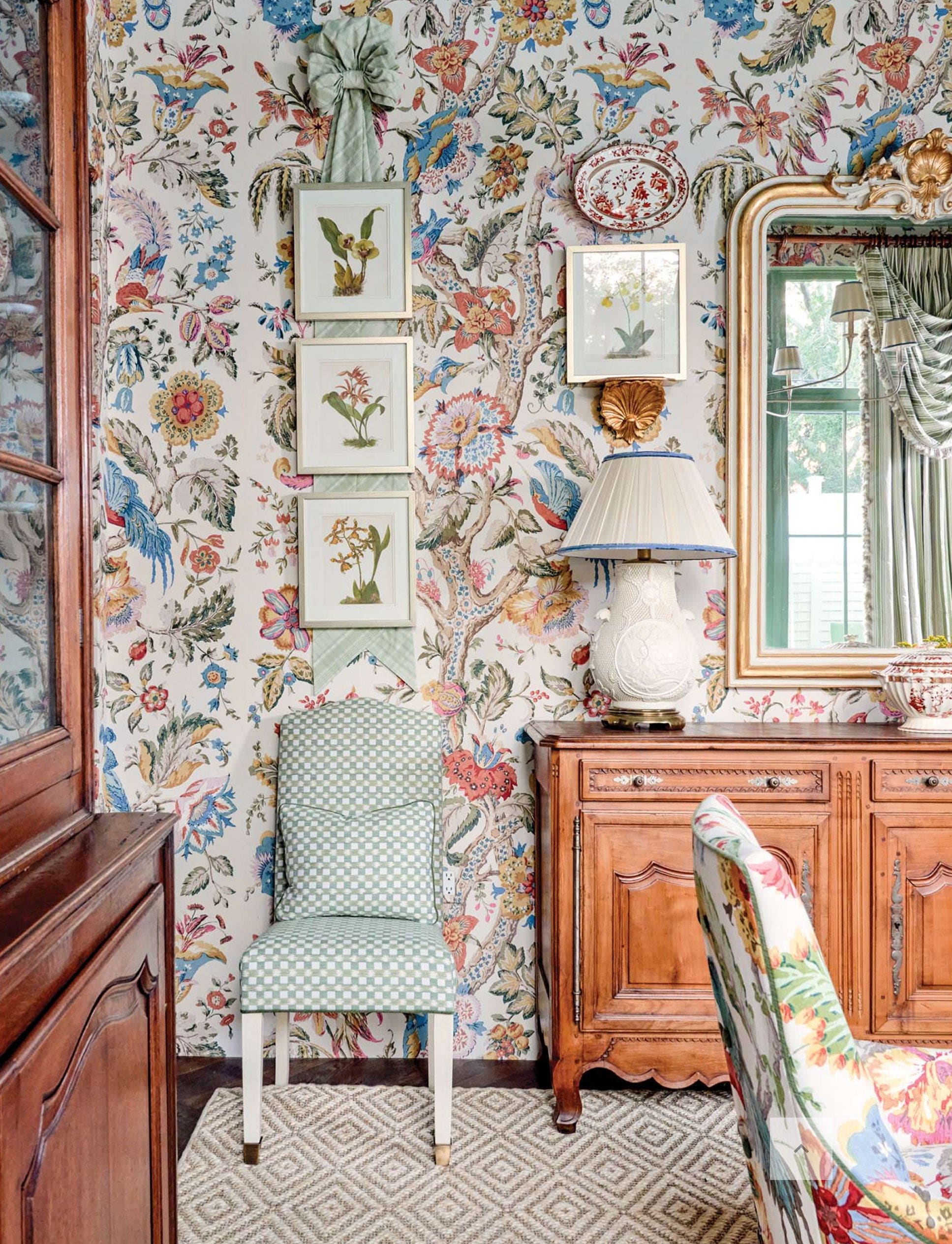 Dining Room designed by James Farmer. Photo by Paul Costello