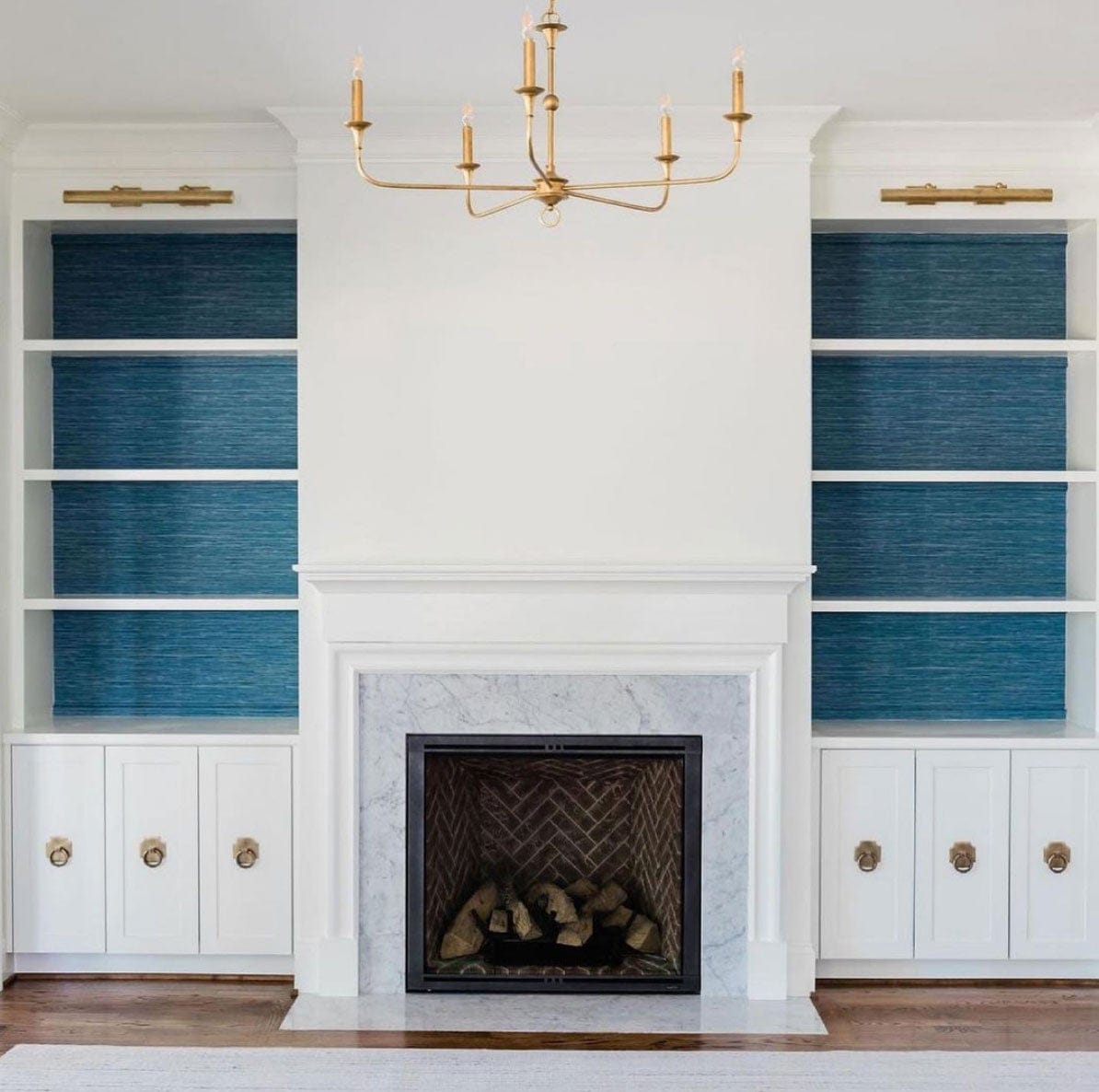Designer Heather Holcombe uses the Bossard 3.7" Backplate in Brass along with the Porter Porter Solid Brass Ring Pul l