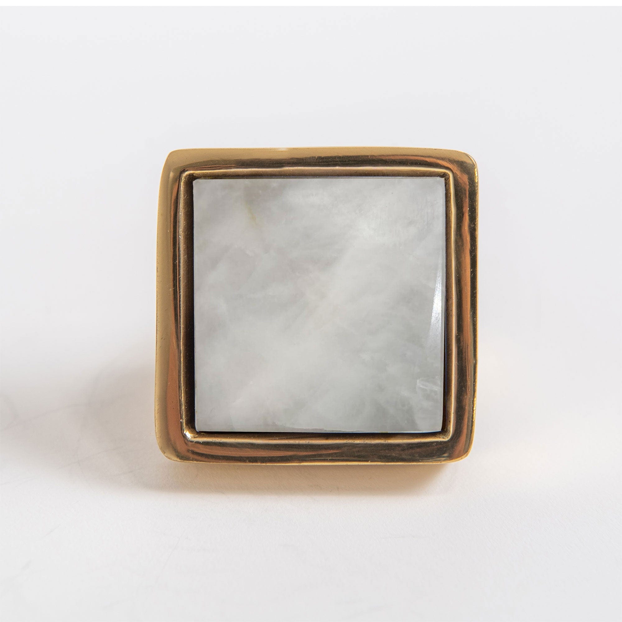 white-quartz